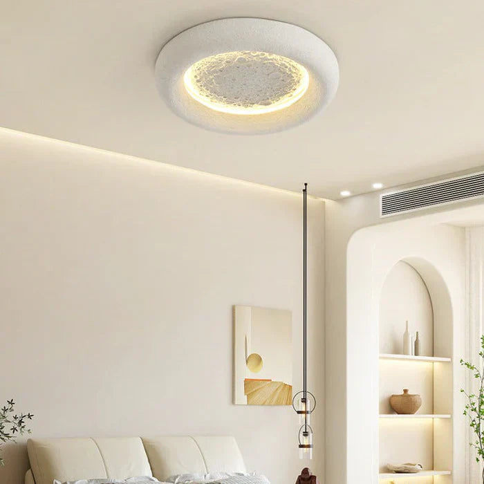 Rynx | LunaGlow circular wall lamp - elegant and modern design