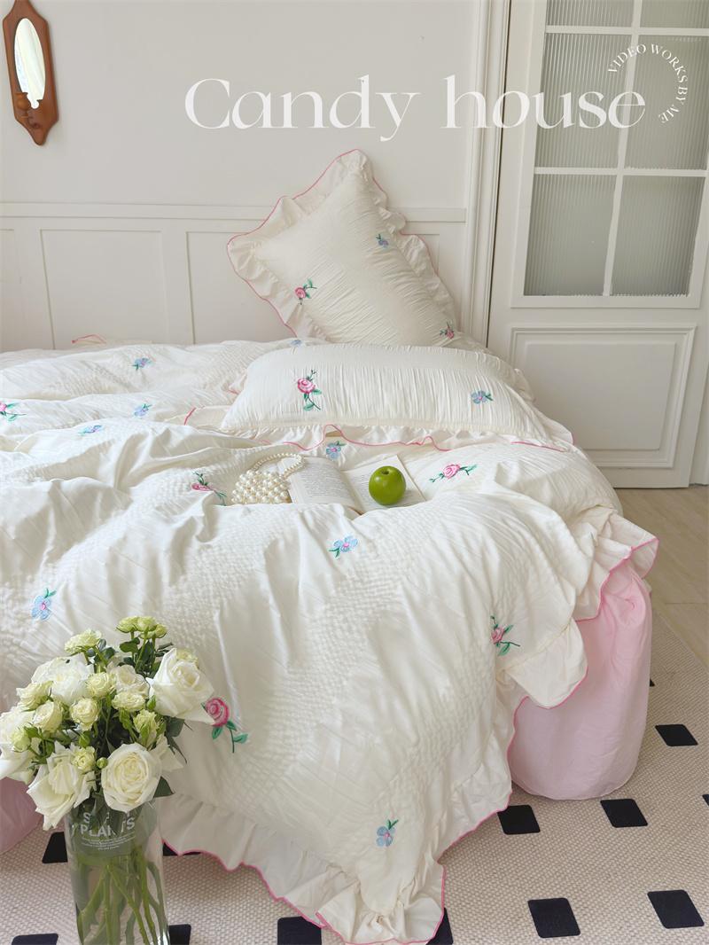 Rynx Coquette Aesthetic Ruffle Bedding Set