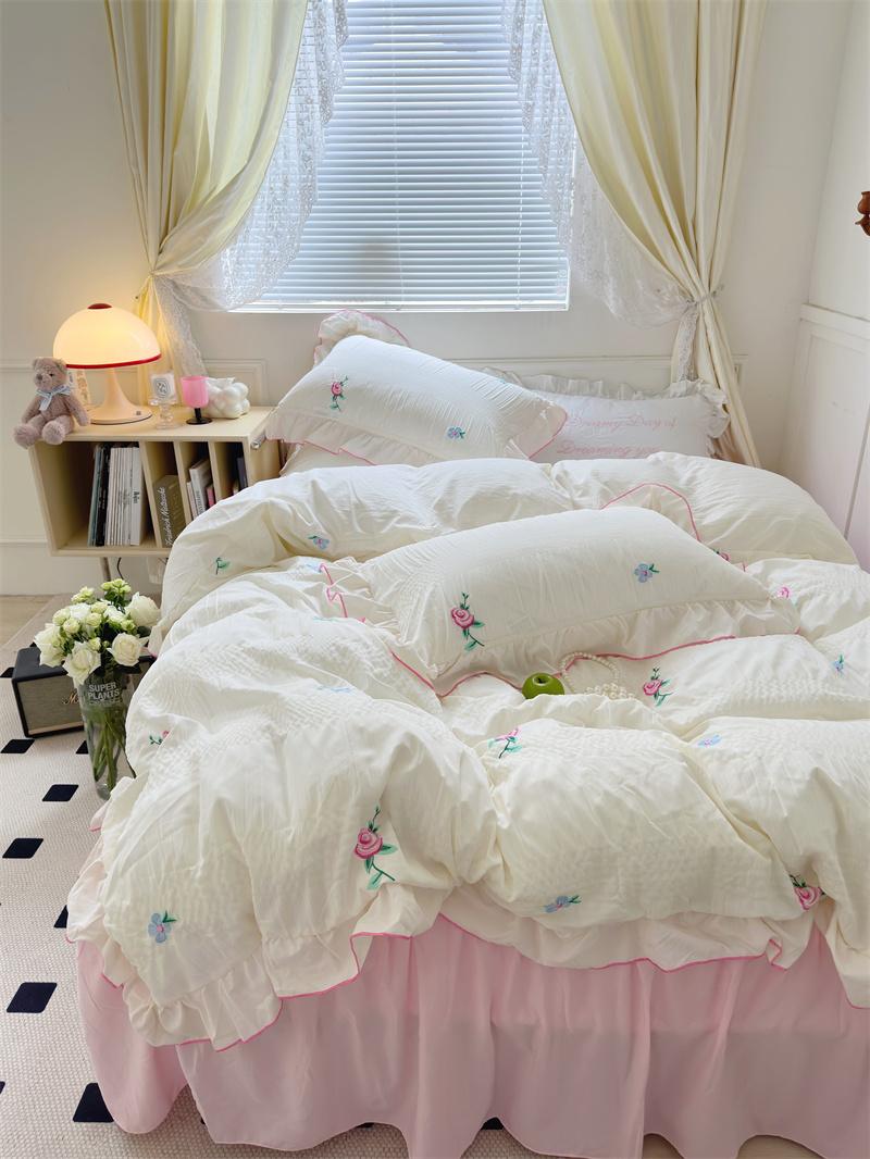 Rynx Coquette Aesthetic Ruffle Bedding Set