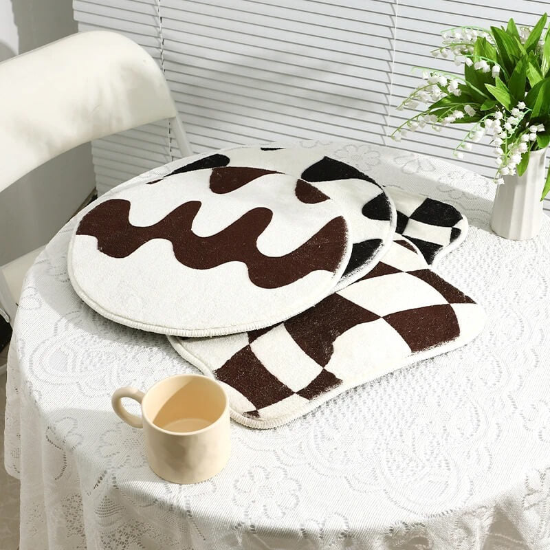 Rynx | Curvy Checker Mini Tufted Carpet