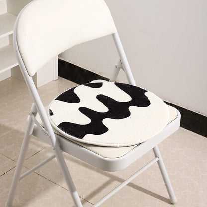 Rynx | Curvy Checker Mini Tufted Carpet
