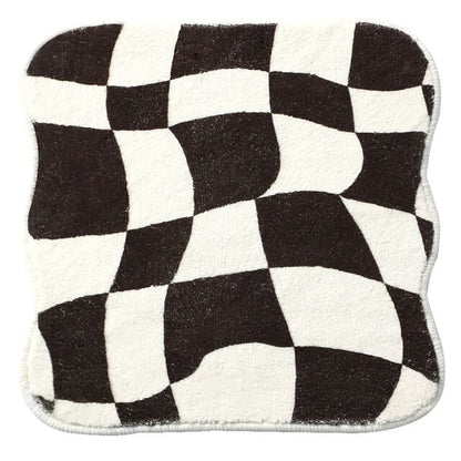 Rynx | Curvy Checker Mini Tufted Carpet