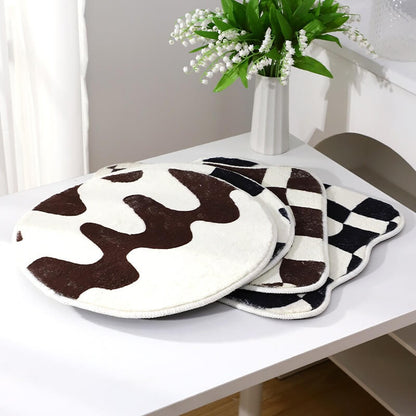 Rynx | Curvy Checker Mini Tufted Carpet
