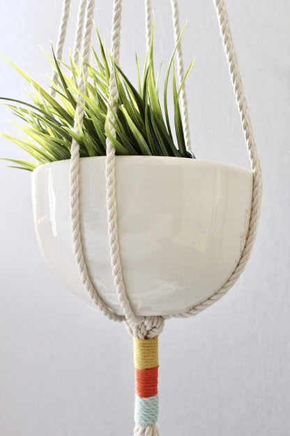 Rynx | Macrame Button Plant Holder - Several Colors