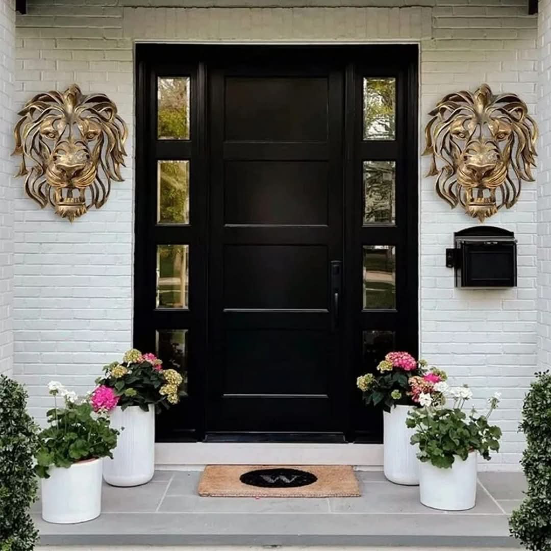 Rynx | Golden Lion Picture - Strength And Elegance Connected