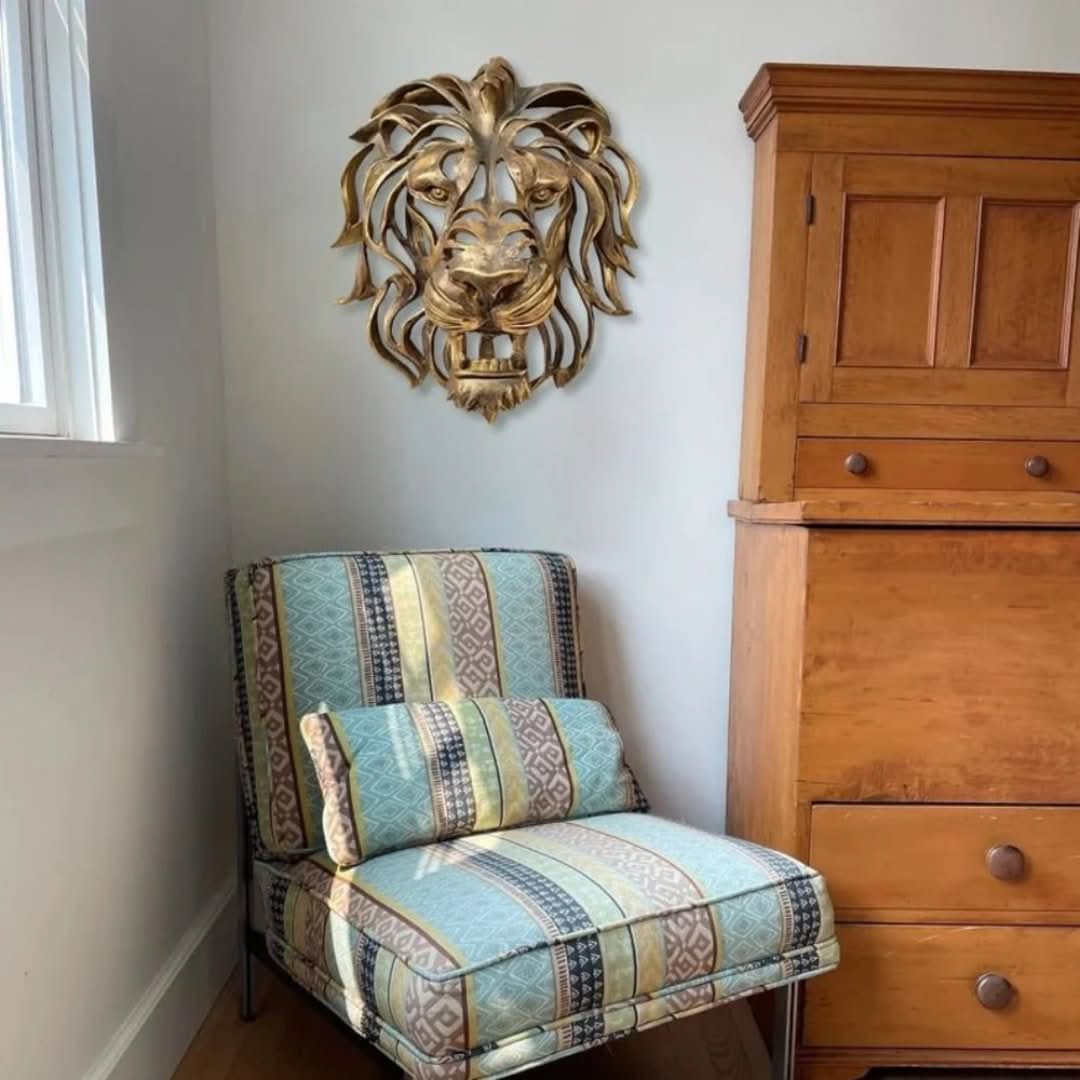 Rynx | Golden Lion Picture - Strength And Elegance Connected