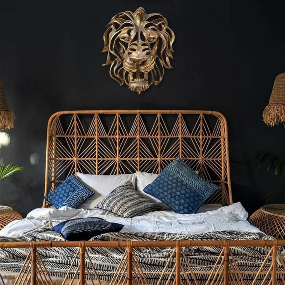 Rynx | Golden Lion Picture - Strength And Elegance Connected