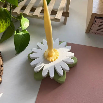 Rynx | Gerbera Yarn Spool — 3D Printed Tool for Even Winding
