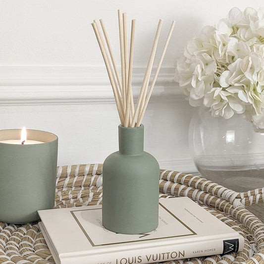 Rynx | Evergreen Luxury Salvgreen Reed Diffuser - Apple, Pine, Patchouli & Lavender