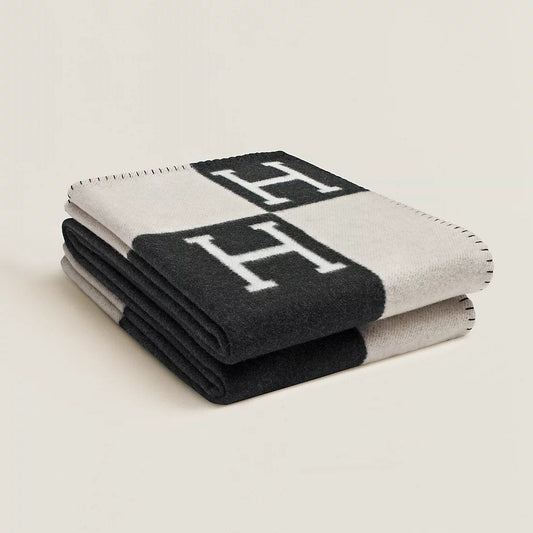 RYNX | Elegant For A Stylish Interior - Luxblanket