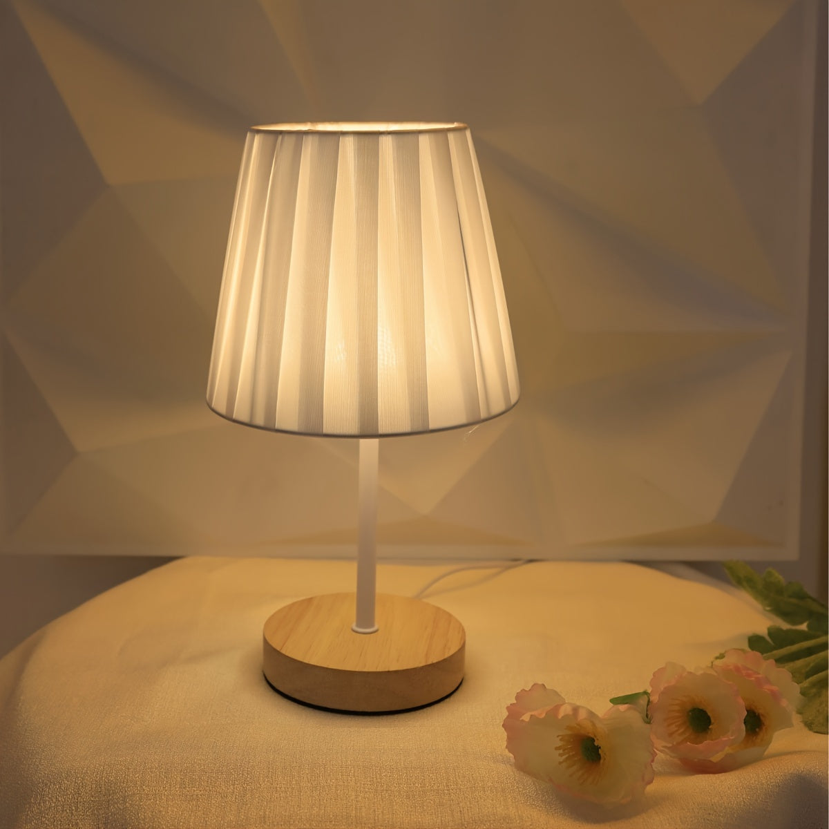 Rynx | NordicLicht - Modern Solid Wood Table Lamp with Linen Shade and USB