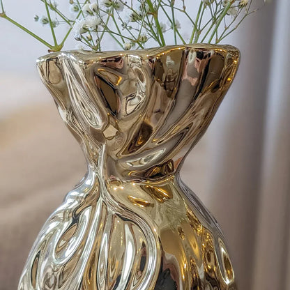 Rynx | Gildora - Golden Vases for Modern Spaces