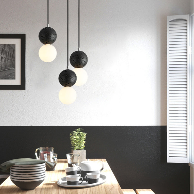 Rynx | Modern Ball-Shaped Table Lamp with Led