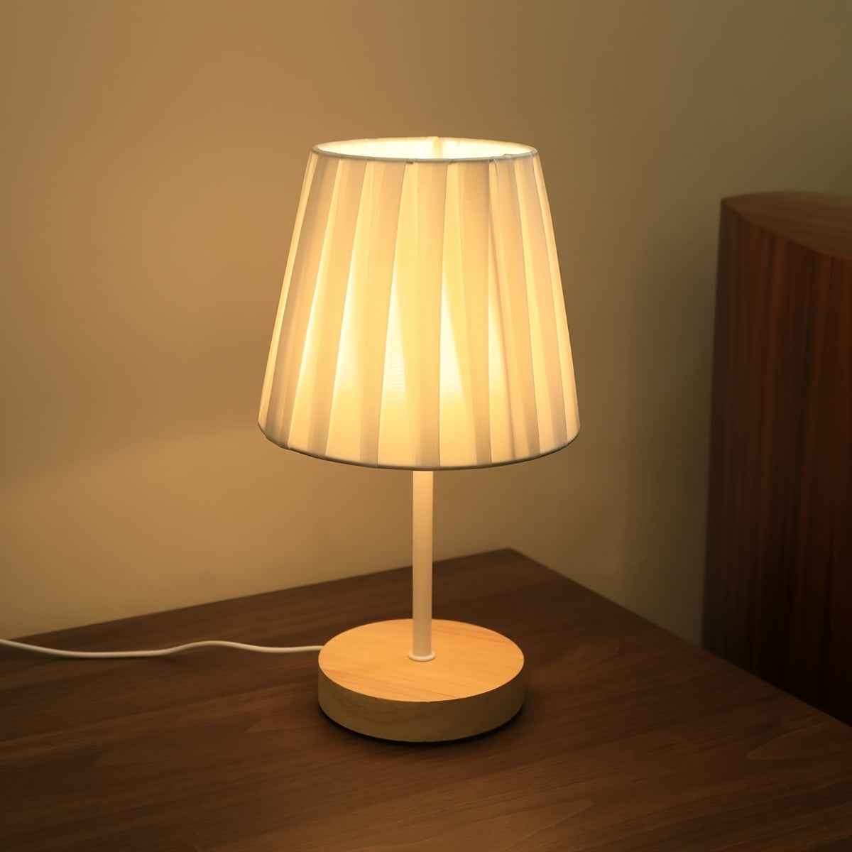 Rynx | NordicLicht - Modern Solid Wood Table Lamp with Linen Shade and USB