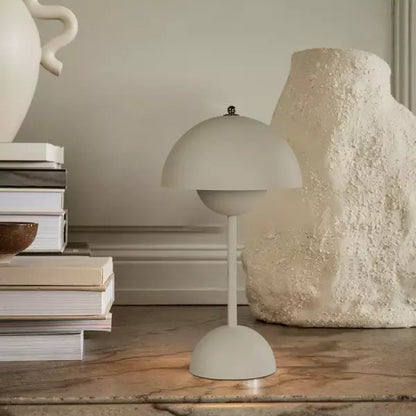 Rynx | Portable Table Lamp Flowerpot VP9