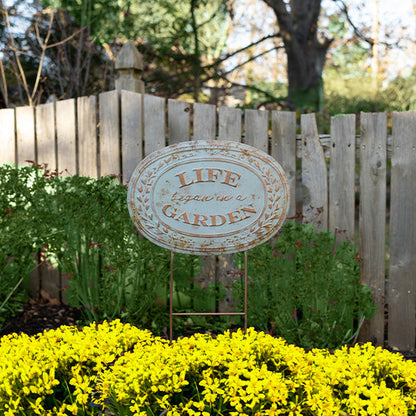 Rynx | Antique inspired garden stakes