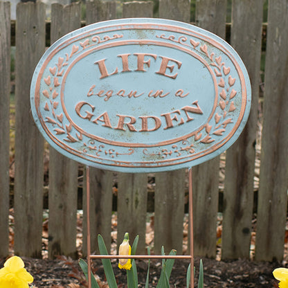 Rynx | Antique inspired garden stakes