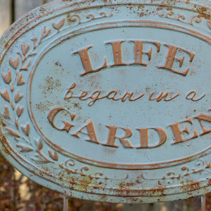 Rynx | Antique inspired garden stakes