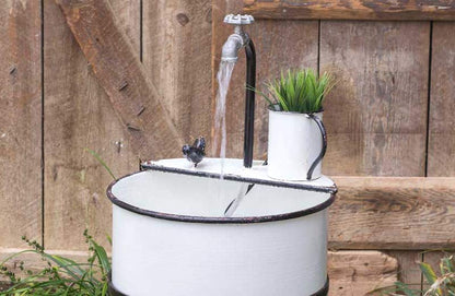 Rynx | Enamelled inspired sink fountain