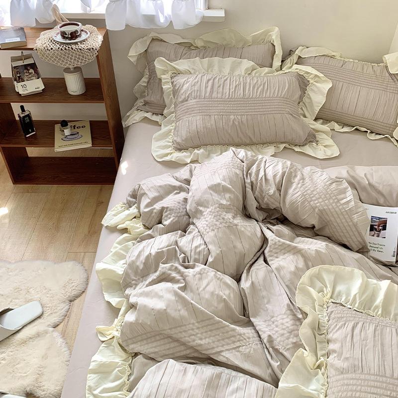 Rynx Princesscore Soft Ruffled Bedding Set