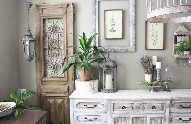Rynx | Antique inspired grid hanging lantern