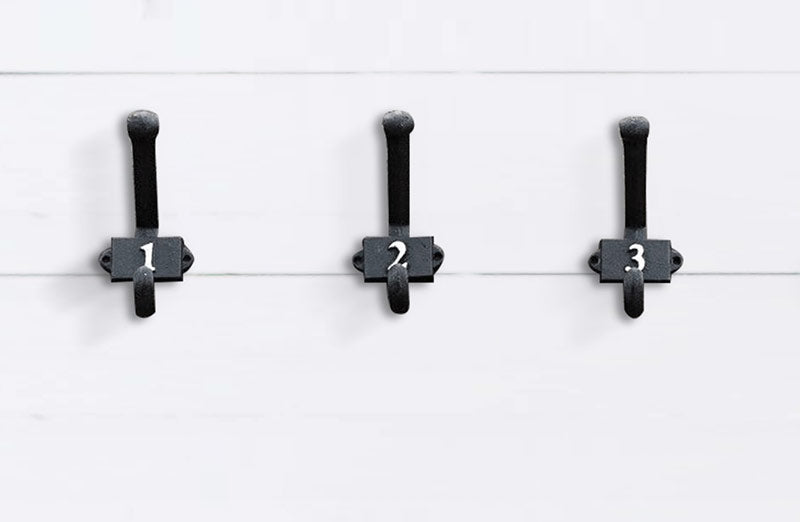 Rynx | Numbered cast iron hooks 1-6