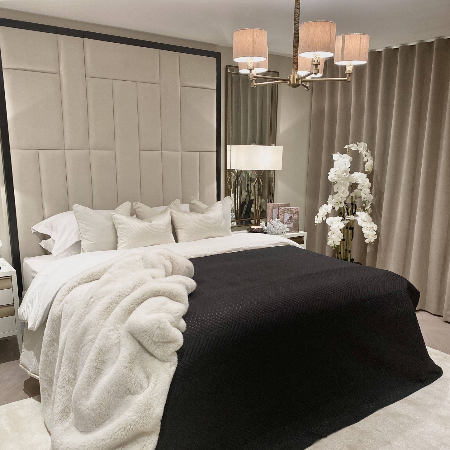 Rynx | Hugo Black Quilted Bedspread