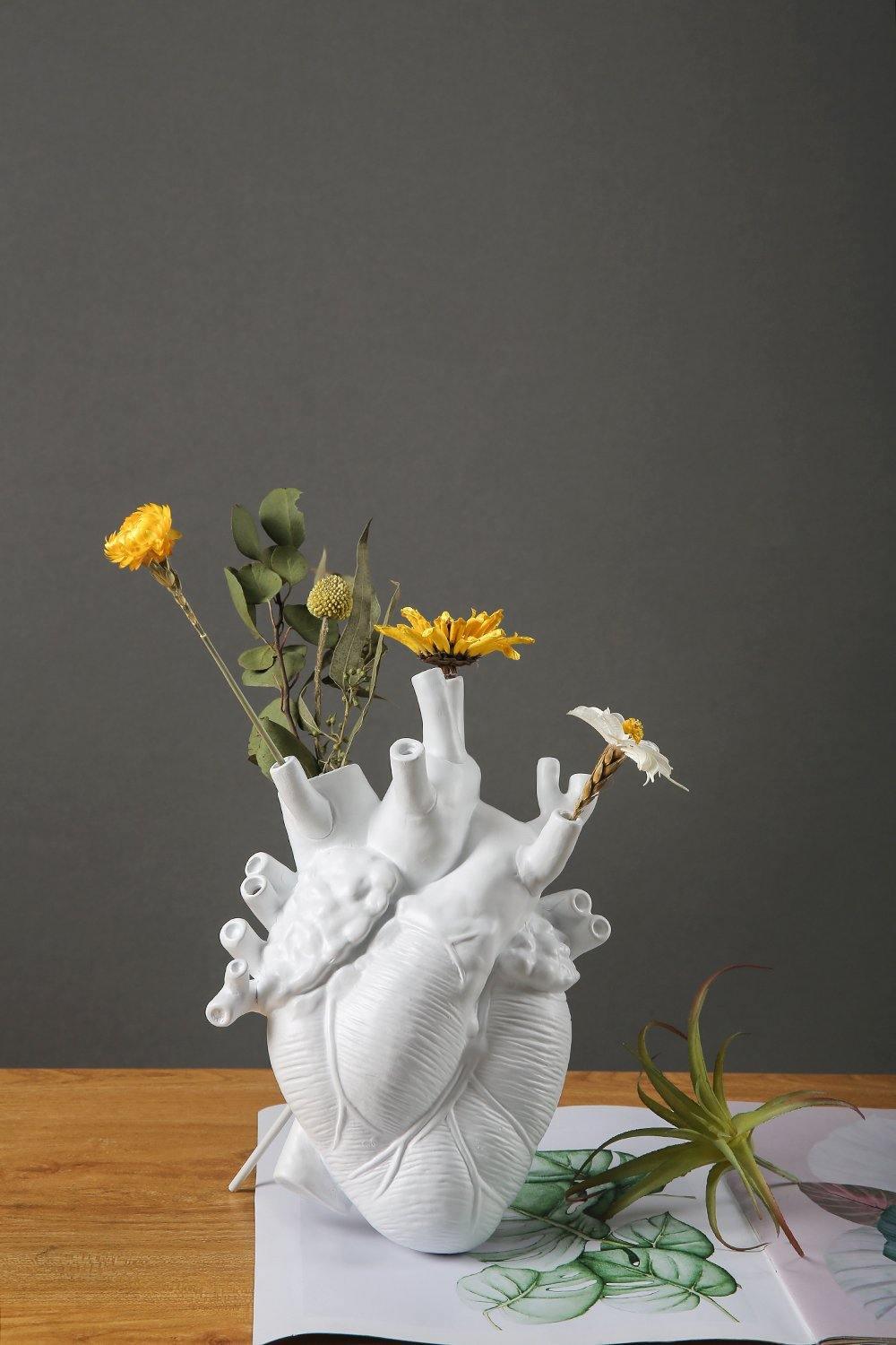Rynx | HeartSoul Heart-shaped ceramic vase | Anatomical design | Decorative vase for home | Stylish flower vase