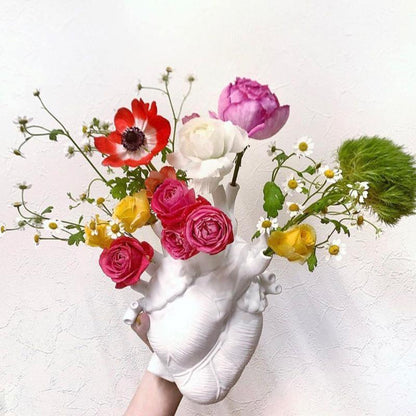 Rynx | HeartSoul Heart-shaped ceramic vase | Anatomical design | Decorative vase for home | Stylish flower vase