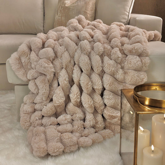Rynx | Isla Oat Chunky Ribbed Faux Fur Blanket
