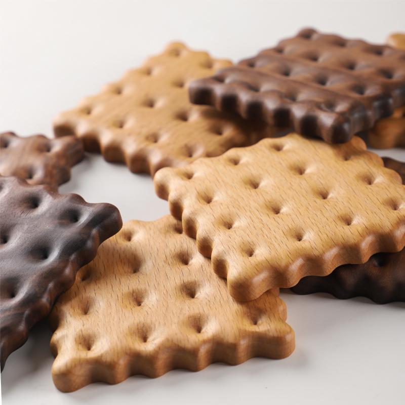 Rynx | 2-piece Tree Coaster Inspired by Biscuit
