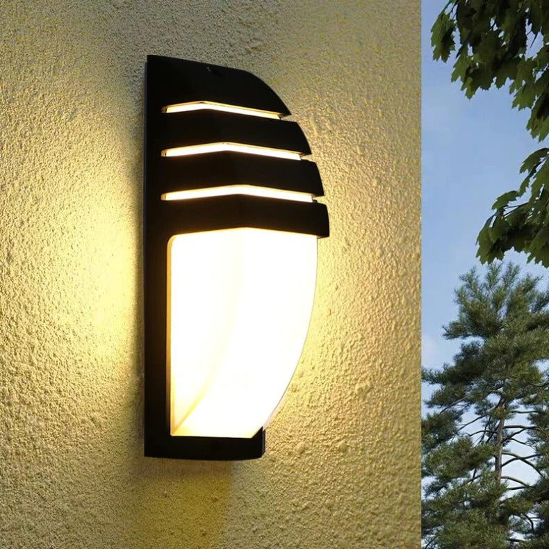 Rynx | LumeArc Modern Outdoor Wall Light – Timeless Design with Elegant Arch Shape