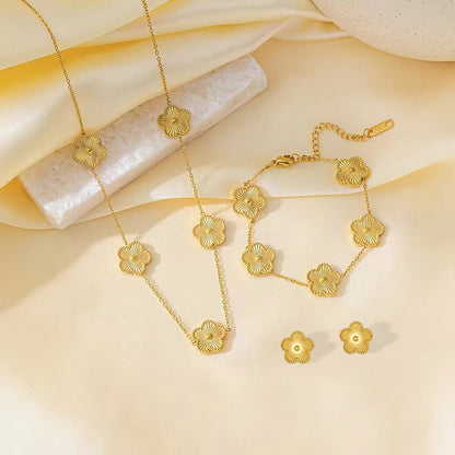 RYNX | Of Luxurious Jewelry Clover For Women – Model Lyla