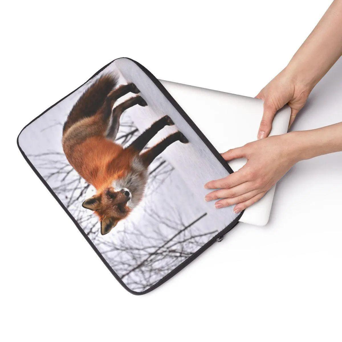 Rynx | EliteGuard Stylish Laptop Case - Refined Shield for Your Device