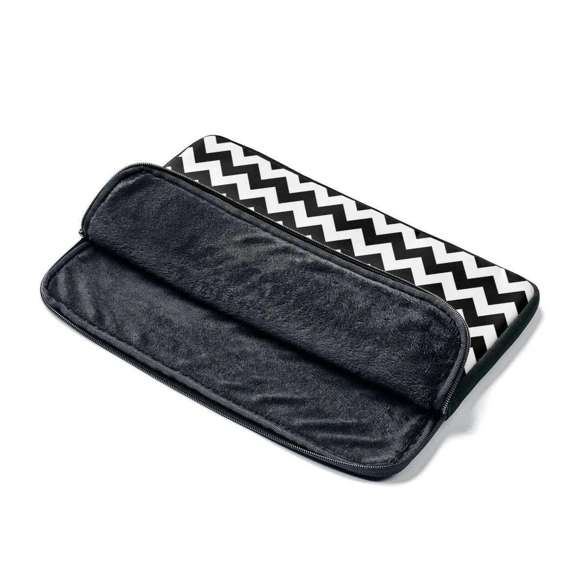 Rynx | Elegant Laptop Sleeve: Designed for the Modern Professional
