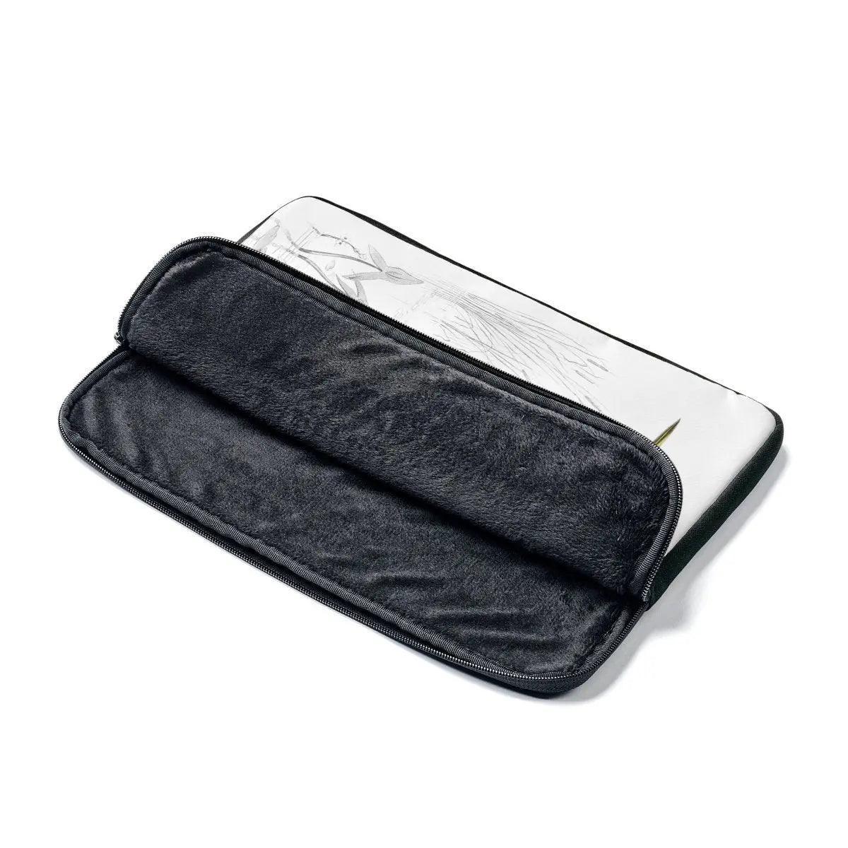 Rynx | Elegant professional laptop sleeve - Slim protection for your device