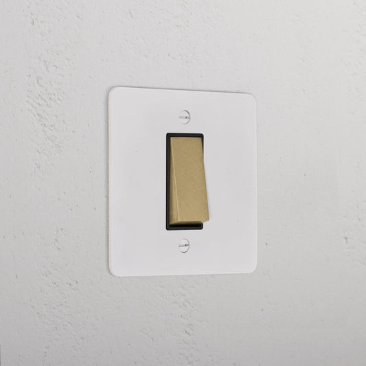 Rynx | 1G Retractive Rocker Switch - Malbar Antique Brass Black