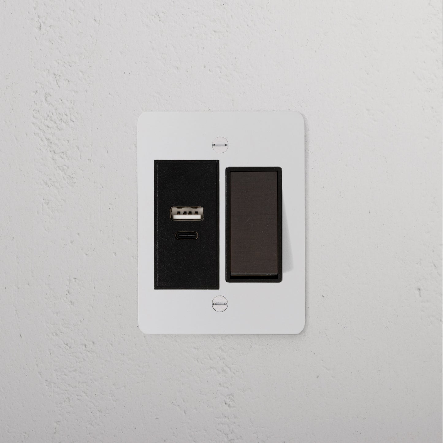 Rynx | 1G To Way Rocker + USB A+C Slimline Switch - Malbar Bronze Black