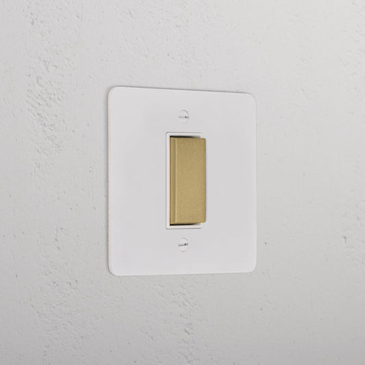 Rynx | 1G Center Retroactive Toggle Switch - Malbar Antique Brass White