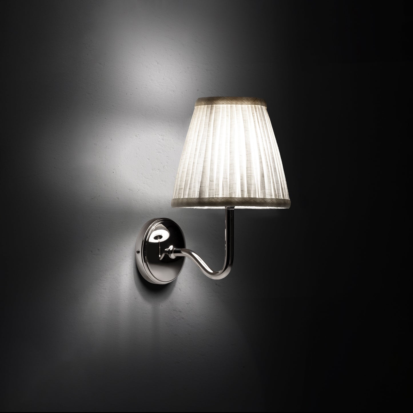 Rynx | Malvern Small Wall Lamp Plique Alabaster White - Polished Nickel