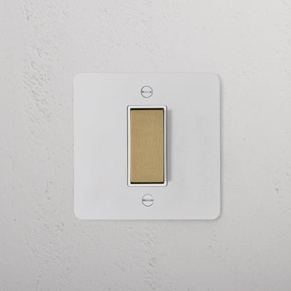 Rynx | 1G Center Retroactive Toggle Switch - Malbar Antique Brass White