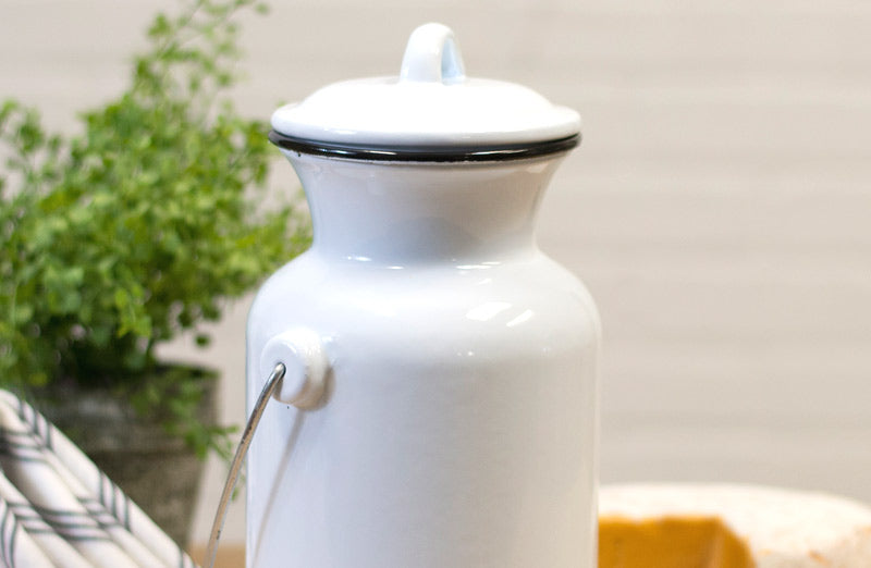 Rynx | Enamel milk jug with lid
