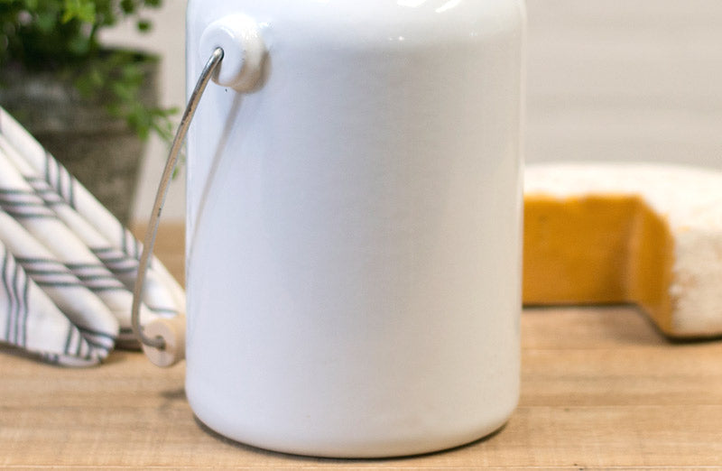 Rynx | Enamel milk jug with lid