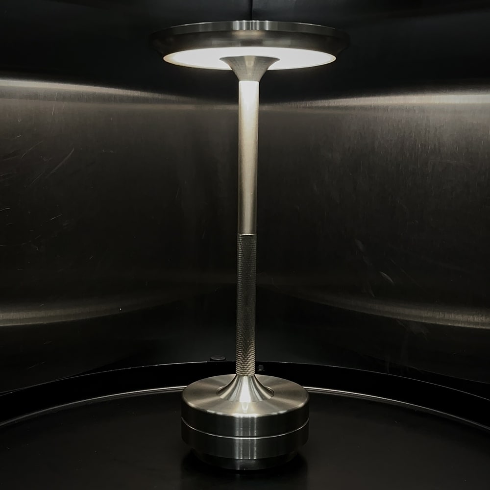 Rynx | Ambient Metallic Wireless Table Lamp