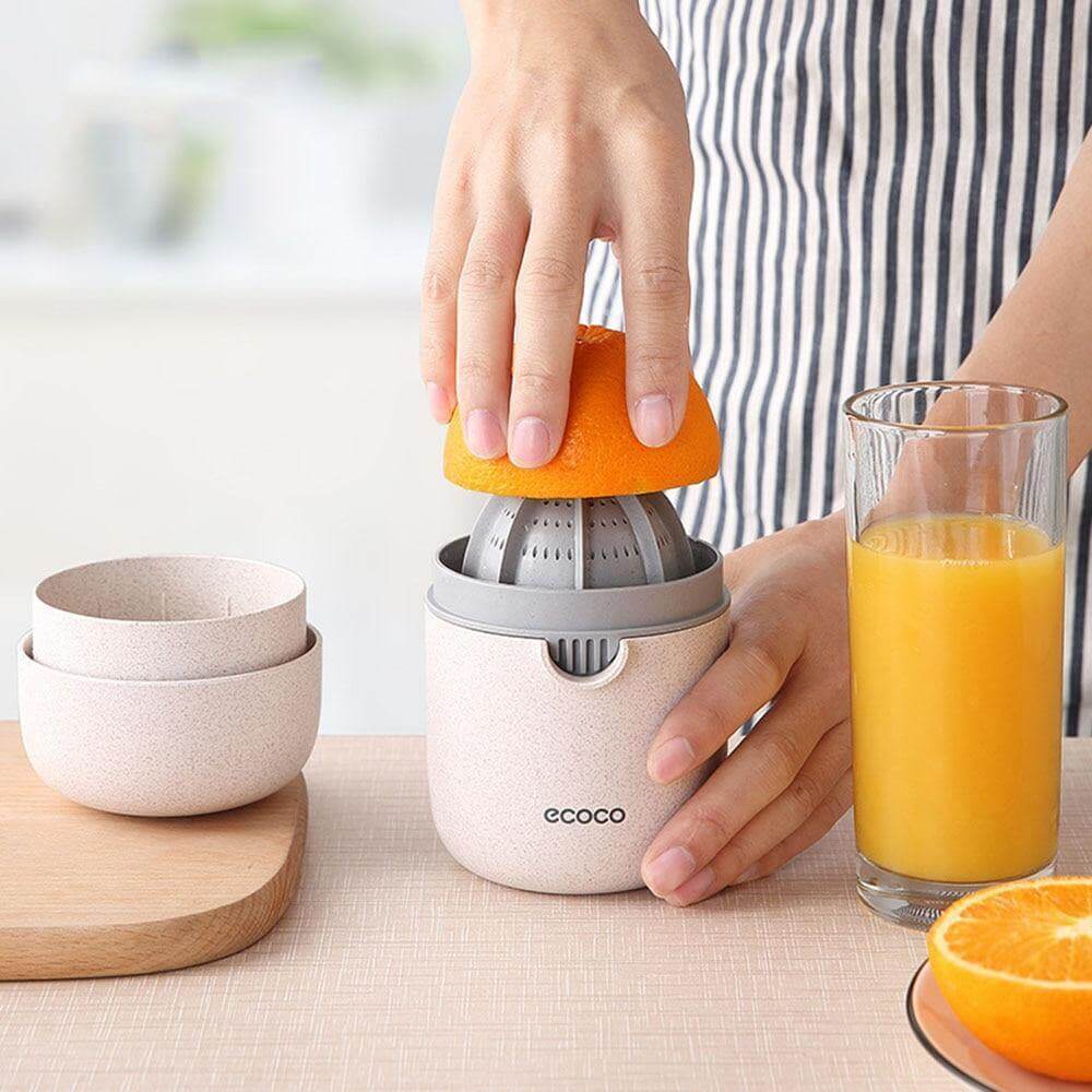 Rynx | Portable Simple Pastel Mini Juicer