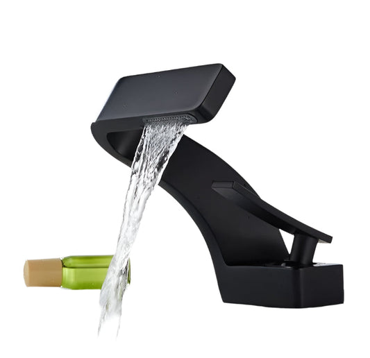 Rynx | AquaArc Modern Kitchen Faucet