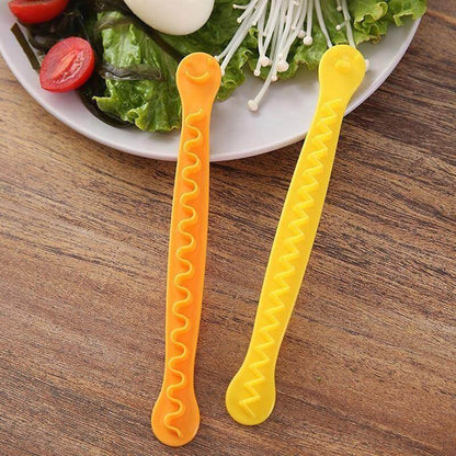 Rynx | 6pcs Smiley Face Cute Egg Cutter