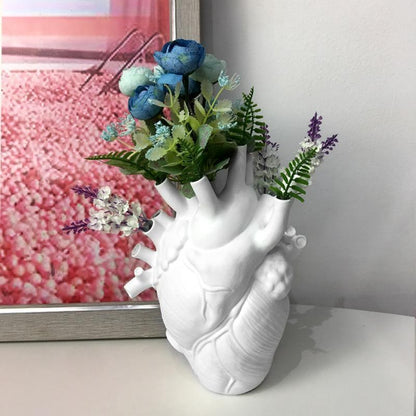 Rynx | HeartSoul Heart-shaped ceramic vase | Anatomical design | Decorative vase for home | Stylish flower vase