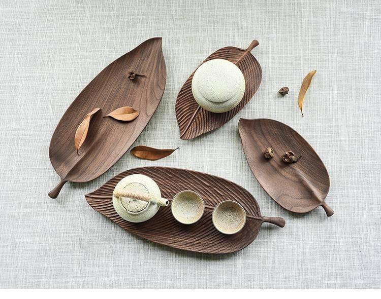 Rynx | Walnut Snack Tray Leaf Plates