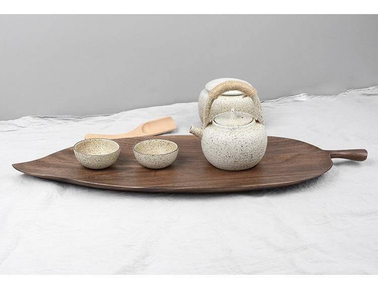 Rynx | Walnut Snack Tray Leaf Plates